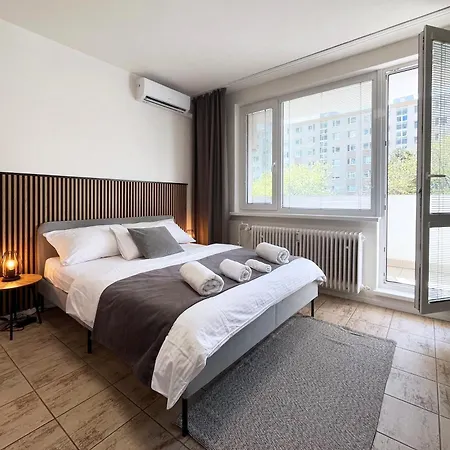 Apartament New Cozy Studio, Ac & Balcony *