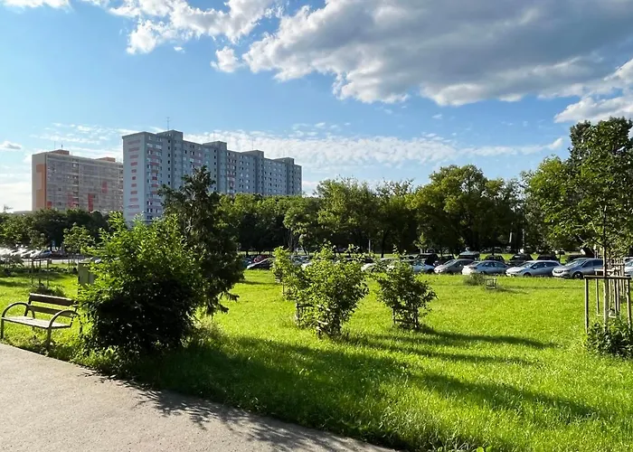 New Cozy Studio, Ac & Balcony *