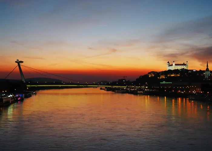 New Cozy Studio, Ac & Balcony Appartement Bratislava