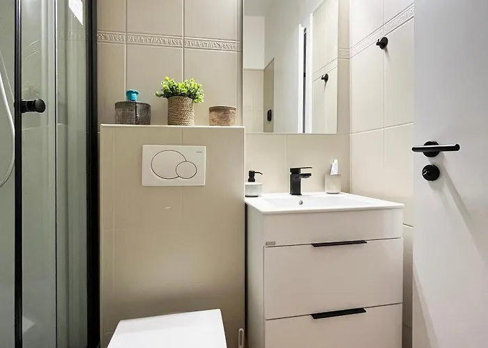 Апартаменти New Cozy Studio, Ac & Balcony *