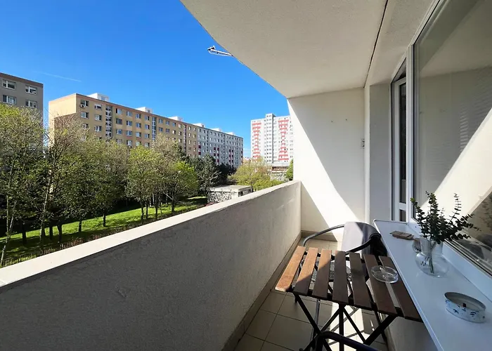 New Cozy Studio, Ac & Balcony Апартаменти