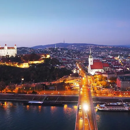 New Cozy Studio, Ac & Balcony Bratislava