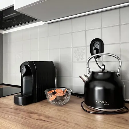 New Cozy Studio, Ac & Balcony * Bratislava